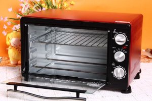 烤箱使用时从门缝冒烟 烤箱如何正确使用?