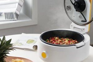 小米众筹上架智能炒菜机：集锅、燃气灶、油烟机于一身？让你新手变大厨！