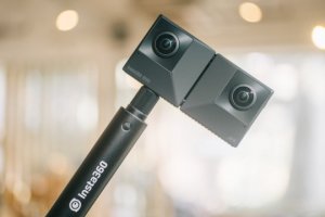 Insta360 EVO 发布：3D 照片、360° 视频二合一的新相机，到底值不值得尝试