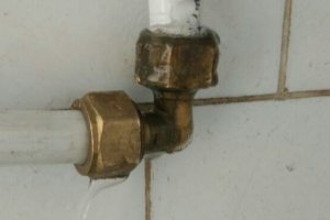 pvc接头漏水如何快速补漏？pvc水管接头漏水怎么处理
