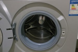 滚筒洗衣机解除安全锁 如何操作？