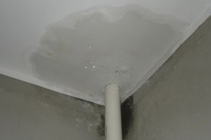 房屋漏水怎么处理？房屋漏水用什么修补最好？